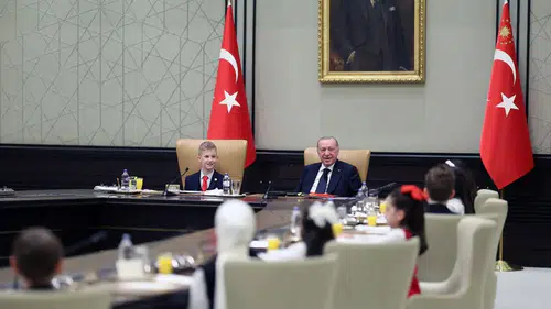 Cumhurbaşkanı Erdoğan'ın Çocuklarla Yüz Yüze Geldiği Etkinlikte Duygusal Anlar Yaşandı