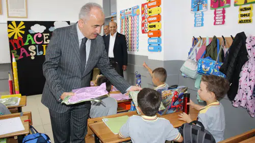 Rize'de okul tatili iddiaları asılsız, velilere resmi duyurulara dikkat çağrısı yapıldı