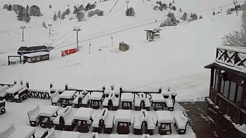 Nisan sonunda Beyaz Cennet'e kış geri döndü: 1 metre kar var