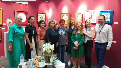 İzmir'de Sanatseverler İçin Yeni Bir Dönem: DenizBank III. İAAF İzmir Sanat Fuarı Kapılarını Araladı!