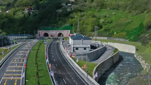 Zigana Tüneli Ulaşımda Yeni Dönem Başlattı: Süre Kısaldı, Güvenlik Arttı