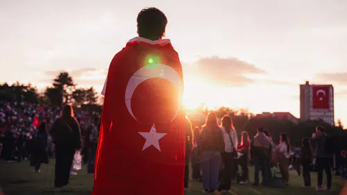 ODTÜ'de Türk Bayrağı ile İlgili Tartışmalı Olay: 6 Kişi Gözaltına Alındı