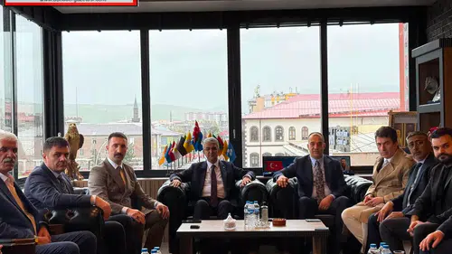 MHP Erzurum Teşkilatı Ülkü Ocakları’nda Bayramlaştı