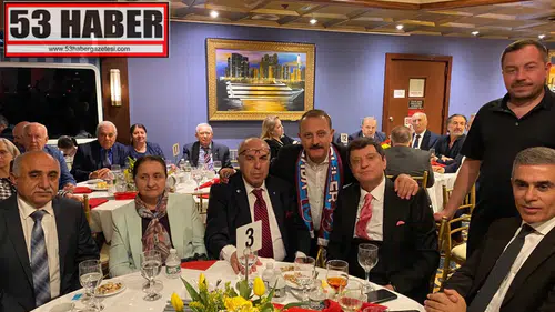 Vakfıkebir Belediye Başkanı Fuat Koçal, ABD’de Düzenlenen Türk Günü Gala Programına Katıldı