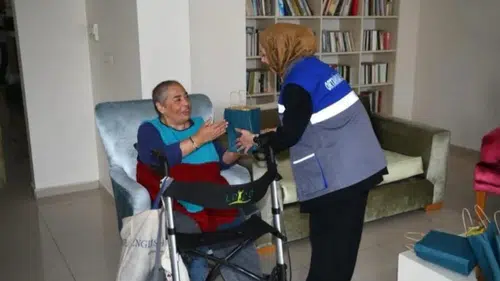 Ortahisar Belediyesi’nden Köşk Huzurevi Sakinlerine Bayram Ziyareti