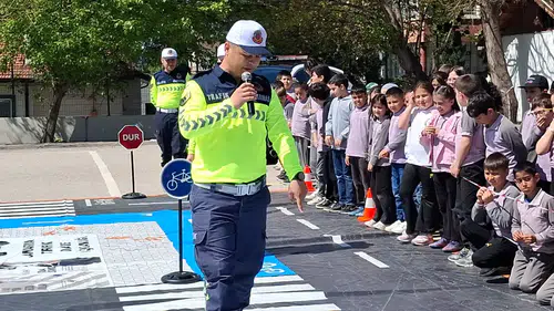 Beypazarı'nda Öğrencilere Trafik Güvenliği Semineri ve Uygulamalı Eğitim Programı Düzenlendi