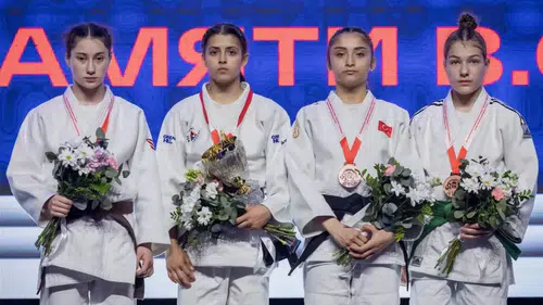 Rusya’da Madalyalar Trabzon’un Oldu