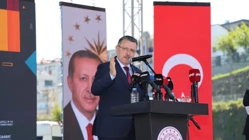 Akçaabat Yarı Olimpik Yüzme Havuzu Hizmete Açıldı
