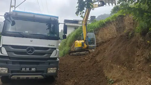 Yomra’da Yol Bakım ve Onarım Çalışmaları Aralıksız Sürüyor