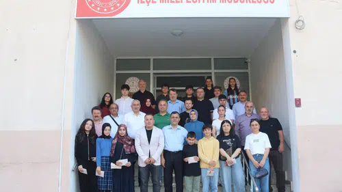 Arsin'de Okul Birincilerine 4 Bin TL'lik Başarı Ödülü