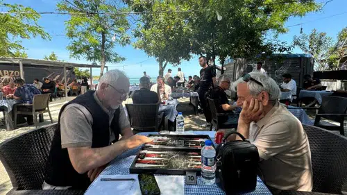 Trabzon'da 2. Açık Hava Tavla Turnuvası Başlıyor: 256 Yarışmacı Şampiyonluk İçin Zar Atacak