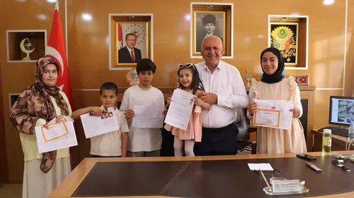 Kendirli Belediye Başkanı Öğrencilerin Karne Sevincine Ortak Oldu