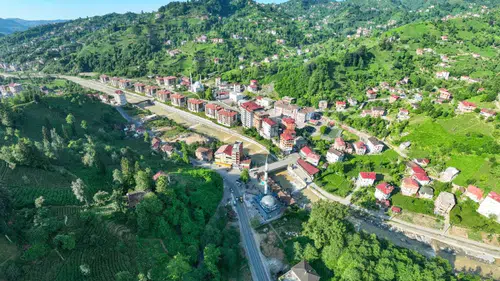 Rize’nin Yükselen Beldesi Muradiye: TOKİ Projesi Sosyal Yaşamı Canlandırdı