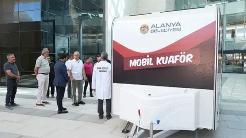 Özçelik: Alanya Belediyesi Mobil Kuaför Aracı hizmete başladı