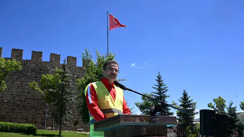 Erzurum'da Yeşilay Bisiklet Turu Düzenlendi: Vali Baruş'tan Sağlıklı Yaşam ve Bağımlılıkla Mücadele Vurgusu