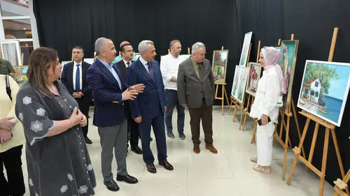 Rize’de Fırçaların Dansı Yıl Sonu Sergisi Sanatseverlerle Buluştu