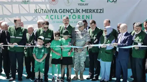 Kütahya Yeşilay Gençlik Merkezi ve Kafe1920’nin açılışı gerçekleştirildi
