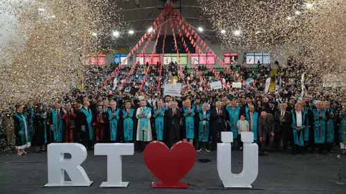 RTEÜ' de Mezuniyet Coşkusu