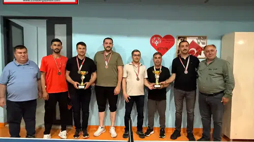 Artvin’de Kuruluşlar Arası Masa Tenisi Şampiyonası Tamamlandı