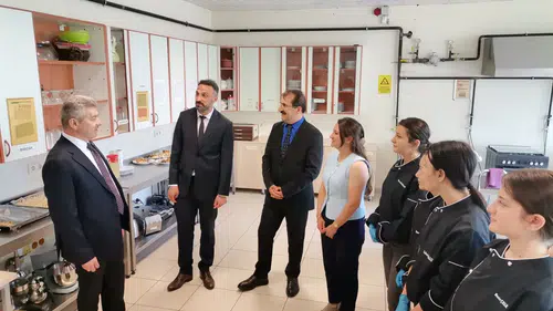 Vali Ergün’den Ayhan Şahenk MTAL’ye Ziyaret: Mesleki Eğitime Yakın İnceleme