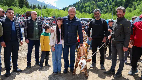 Vali Baydaş, Ayder Kültür, Sanat ve Doğa Festivali'nde Vatandaşlarla Buluştu