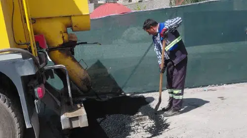Erzurum Büyükşehir Belediyesi'nden Tebrizkapı Kavşağı'nda Asfalt Yama Mesaisi