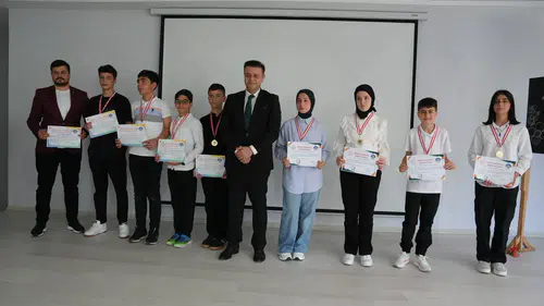 Rize'de 55 Bin 552 Öğrenci Karne Alarak Yaz Tatiline Girdi