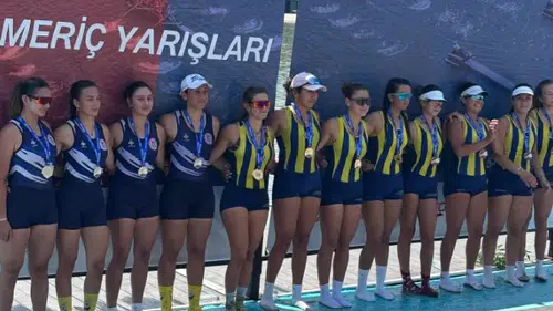 Rize Kürek Takımı Edirne’den Kupalarla Döndü