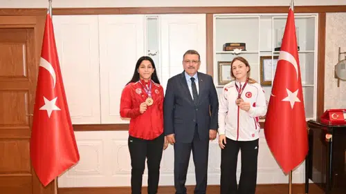 Başkan Genç, Avrupa Şampiyonu Elif Şevval Kurt'u Ağırladı