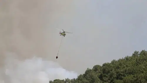 Üç Şehirde Yangın Tehlikesi! Uçaklar ve Helikopterler Aralıksız Havalanıyor
