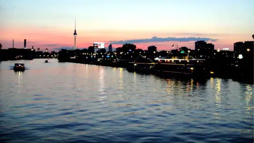 Berlin'de görmeniz gereken 10 ikonik adres! Milyonlarca turistin akın ettiği şehir...