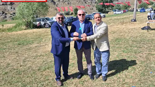 Başkan Mete Memiş Koçbayır Köyü Yaz Şenlikleri'nde Vatandaşlarla Buluştu