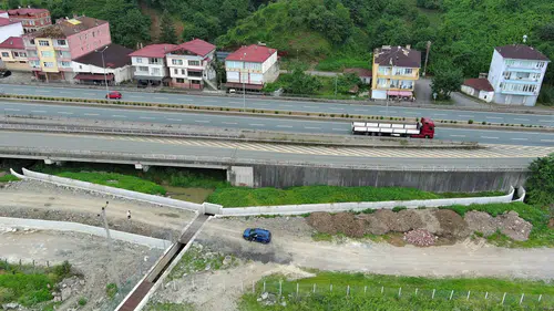 Sürmene'de Selin İzleri Siliniyor: DSİ Yıkılan Köprüyü Yeniliyor