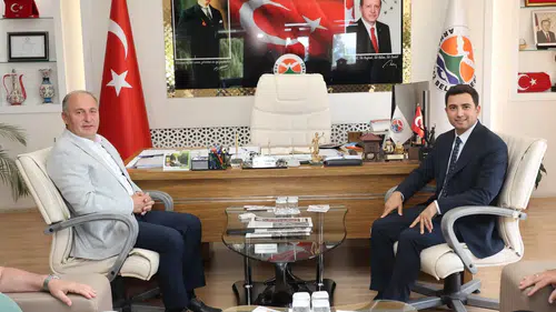 Arhavi Kaymakamı Muhammet Güzel'den Belediye Başkanı Turgay Ataselim'e İade-i Ziyaret