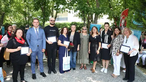 Nilüfer’de "Olgun Gençler" yıl sonu sergisi açıldı