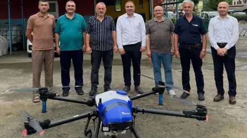Hayrat'ta Çay Bahçelerine Drone Desteği! Üreticinin Yükü Hafifledi
