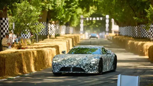 Lexus LFA Concept tanıtıldı Goodwood'da sürüş gerçekleştirdi