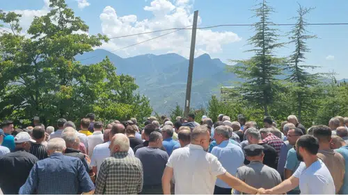 BTP Artvin İl Başkanı Keskin'in kardeşi Fahriye Keskin son yolculuğuna uğurlandı.