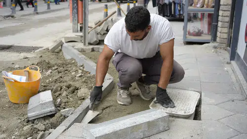 Artvin’de Doğal Gaz Çalışmalarında Tahrip Olan Kaldırımlar Yenileniyor