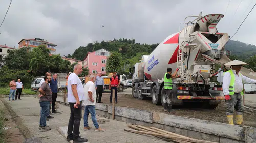 Hopa'da Sugören Mahallesi'ne Yeni ve Güvenli Çocuk Parkı Yapılıyor