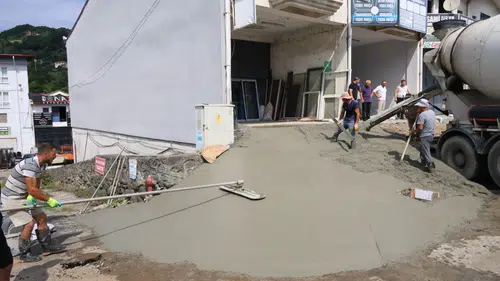 Arhavi’de Sanayi Sitesi ve Cumhuriyet Mahallesi’nde Çalışmalar Sürüyor
