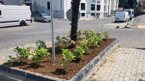 Yomra'da Parklar ve Yeşil Alanlar Yenileniyor