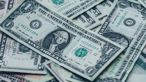 Dolar/TL için yeni tahminler açıklandı