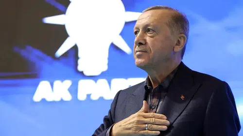 "AK Parti, 25 Yılda Milletine Hizmette Çeyrek Asrı Doldurdu! 24 TV'den Anlamlı Belgesel Yayınlanıyor"