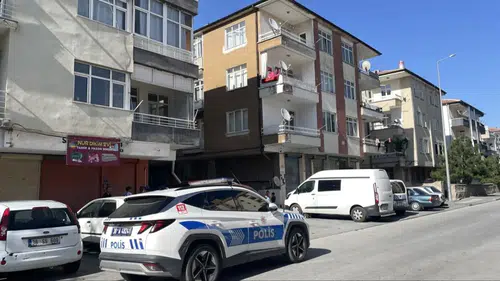 Annesi ihbar etti! Evinde ölü bulundu