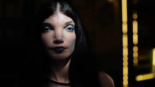 "Avatar" İlhamıyla Hayatını Değiştiren Genç Kadın, Cesurca Meydan Okudu!