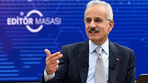 "Uraloğlu'dan Türksat'ta Tarihi Değişiklik: 788 Kanalın Frekansları Yenilendi"