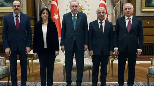 Beştepe'de Terörsüz Türkiye Zirvesi: Başkan Erdoğan, DEM Temsilcileriyle Bir Araya Geldi