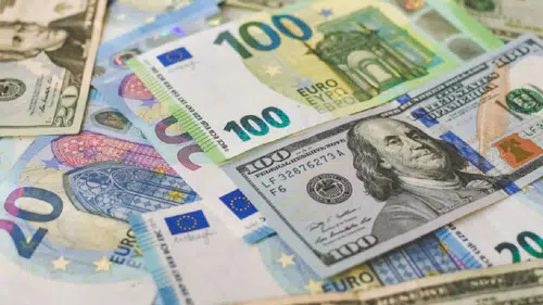 Dolar ve euro için tahminler değişti