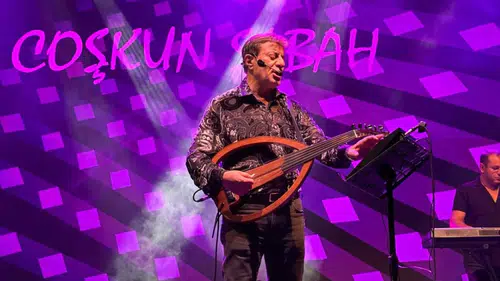 Coşkun Sabah, Kayseri'yi Müzikle Büyüledi! Konserde Binyüzlerce Hayranıyla Buluştu